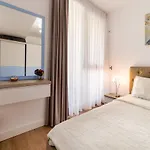 Bliss M&m By Onix Blue Apartment
